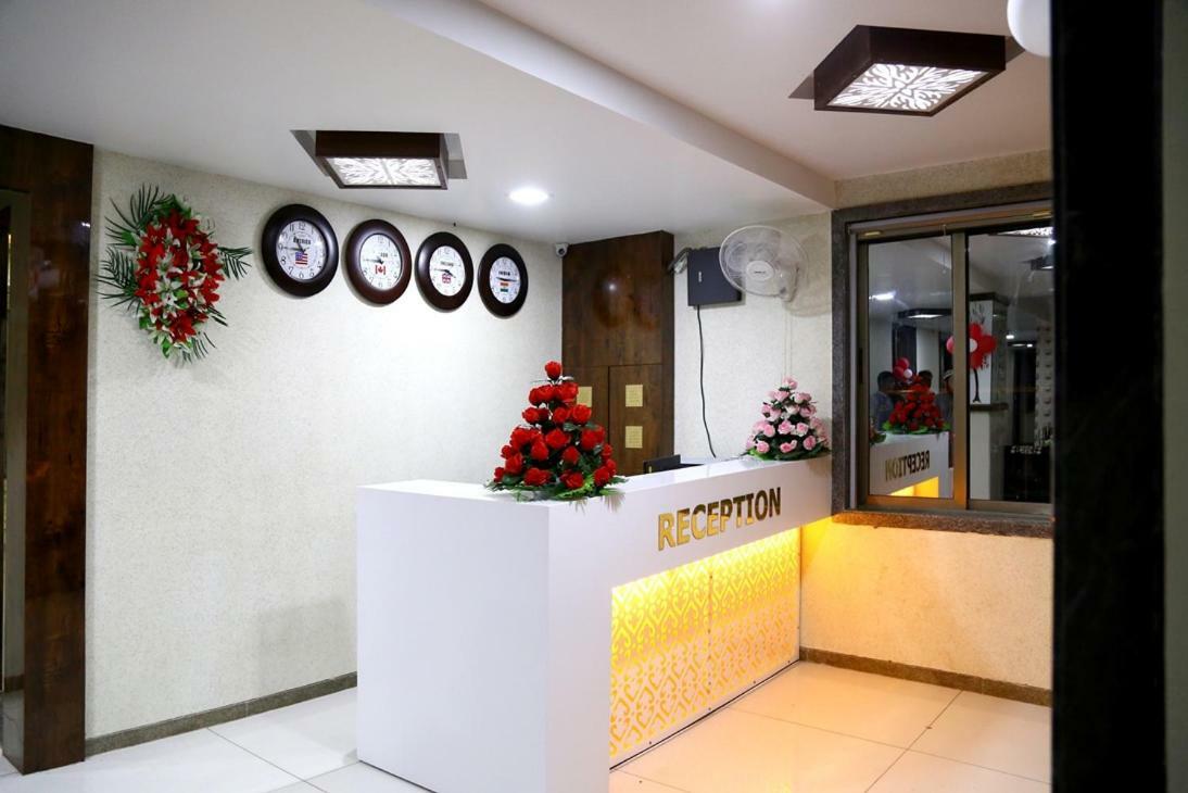 Hotel Shahi Darbar Navsari 외부 사진