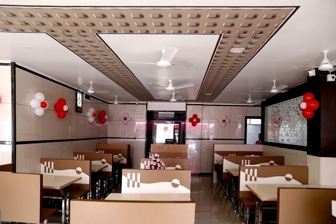 Hotel Shahi Darbar Navsari 외부 사진