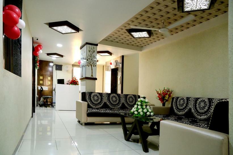 Hotel Shahi Darbar Navsari 외부 사진