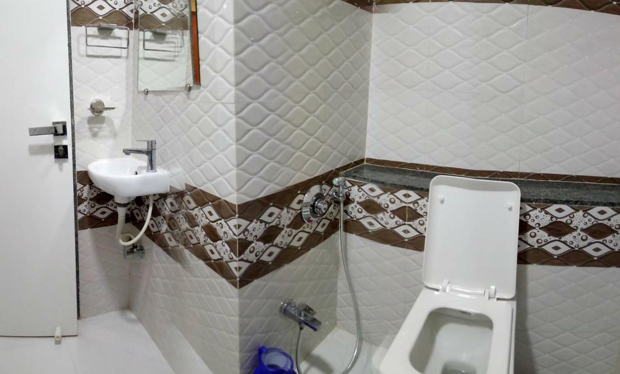 Hotel Shahi Darbar Navsari 외부 사진